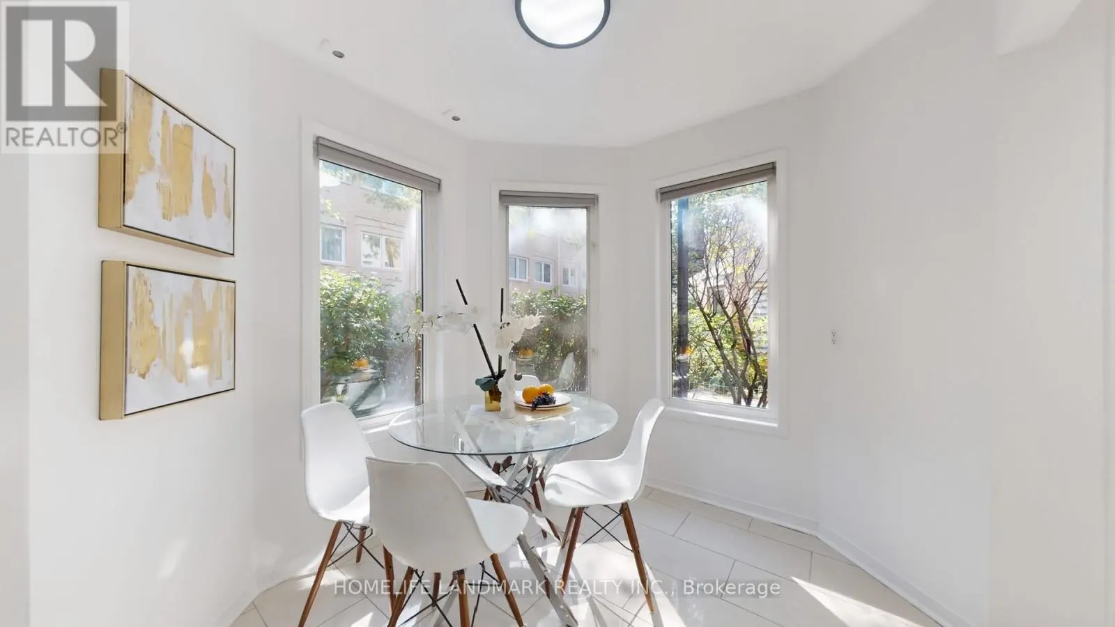 706 - 28 ROSEBANK DRIVE