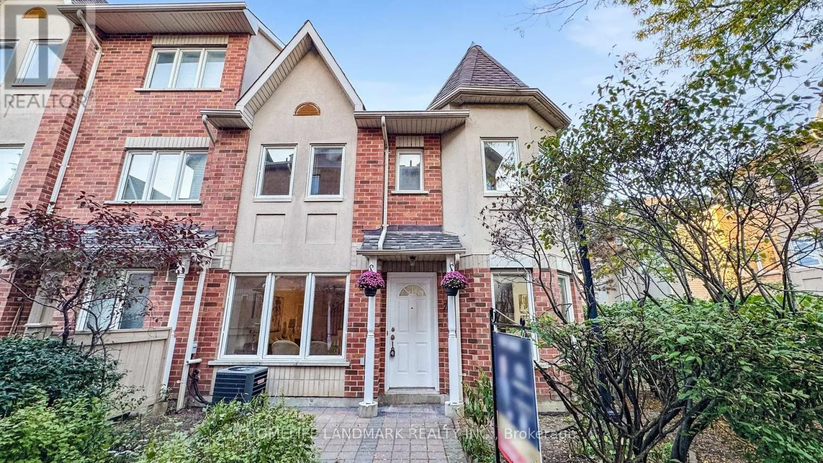 706 - 28 ROSEBANK DRIVE