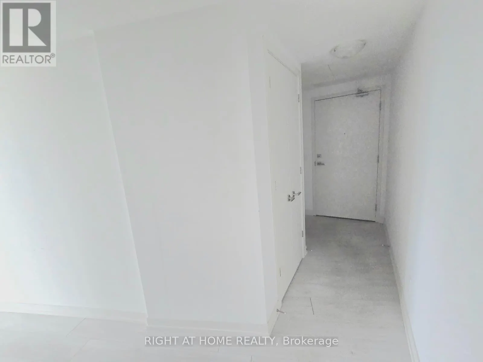 718 - 90 GLEN EVEREST ROAD S