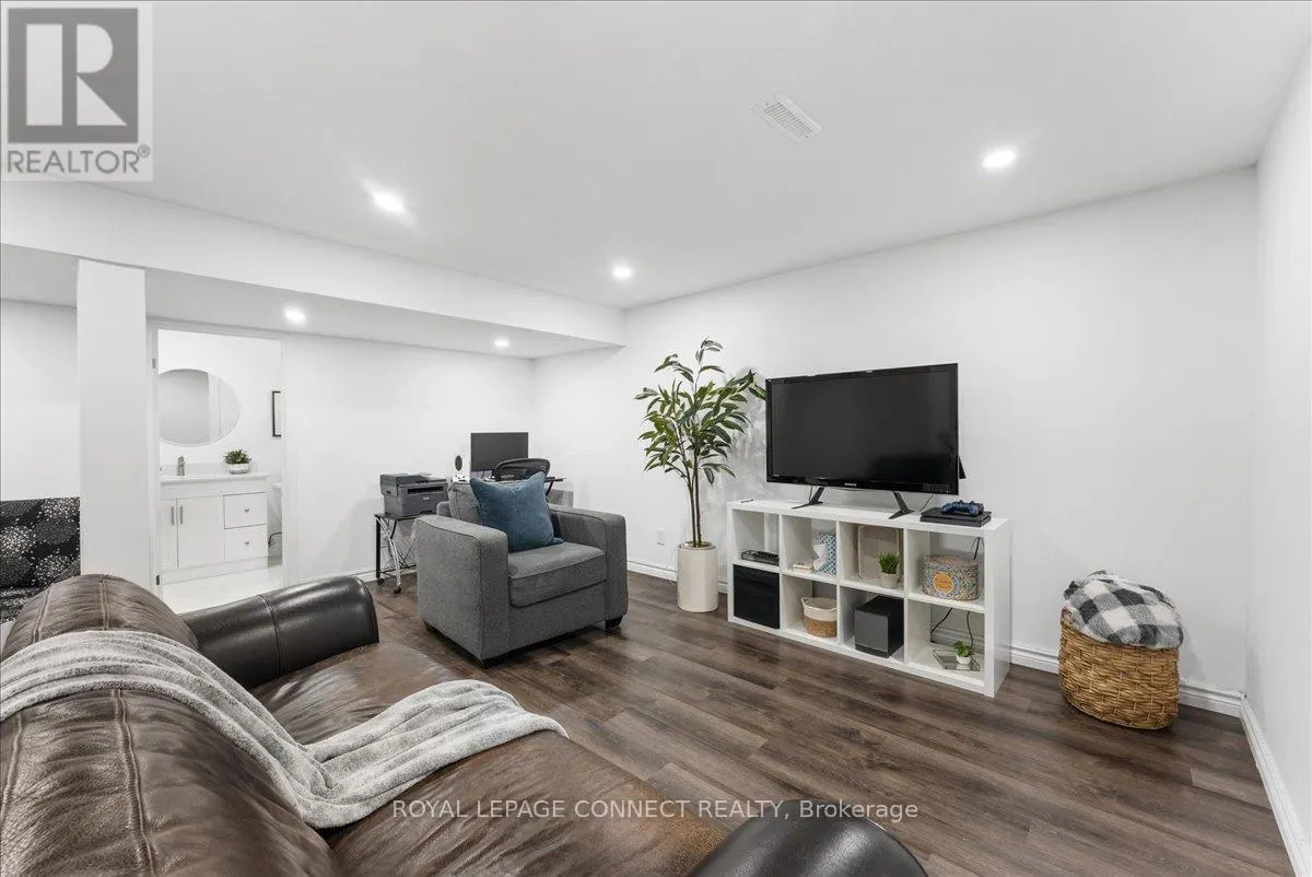 1800 SHADYBROOK DRIVE