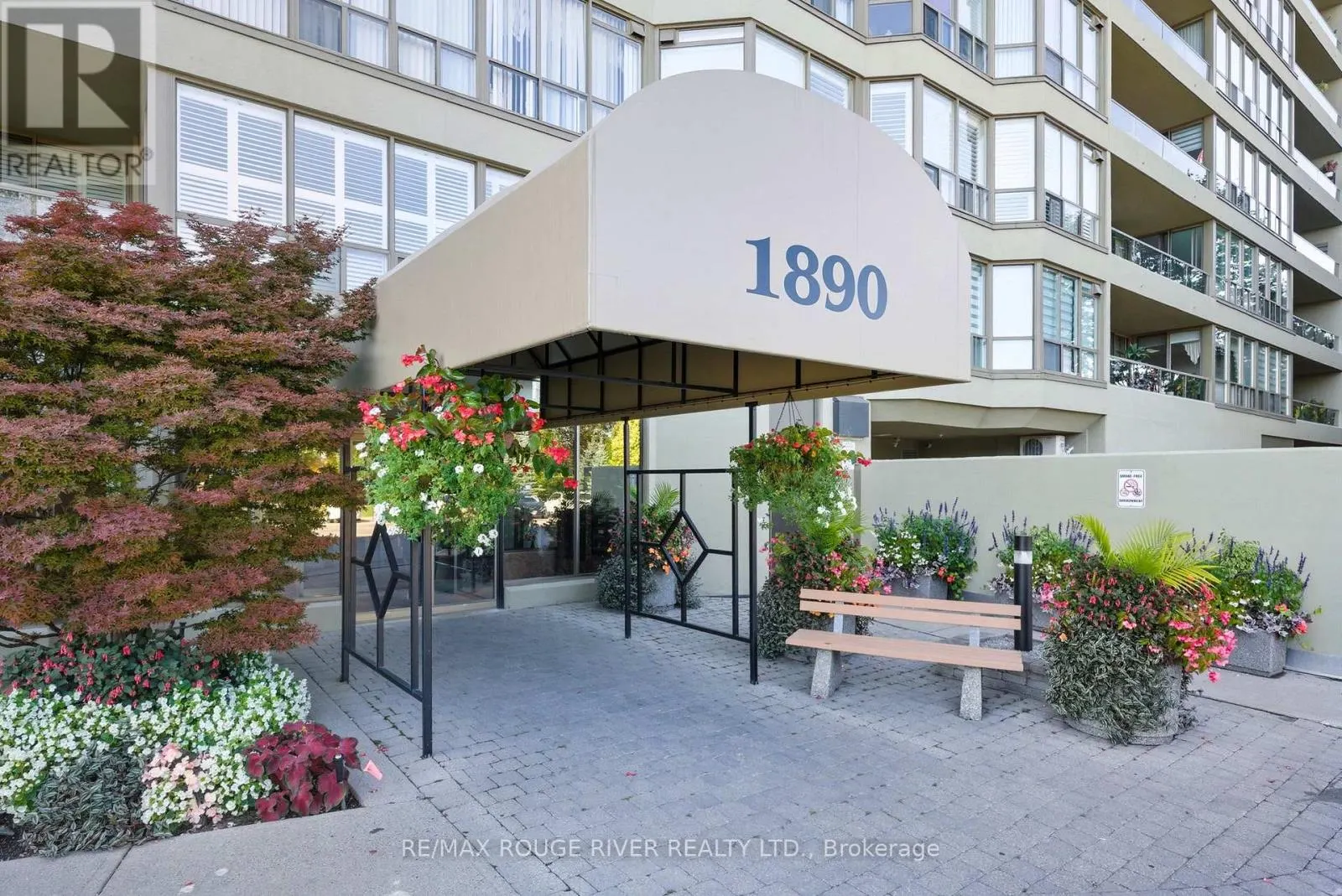 604 - 1890 VALLEY FARM ROAD