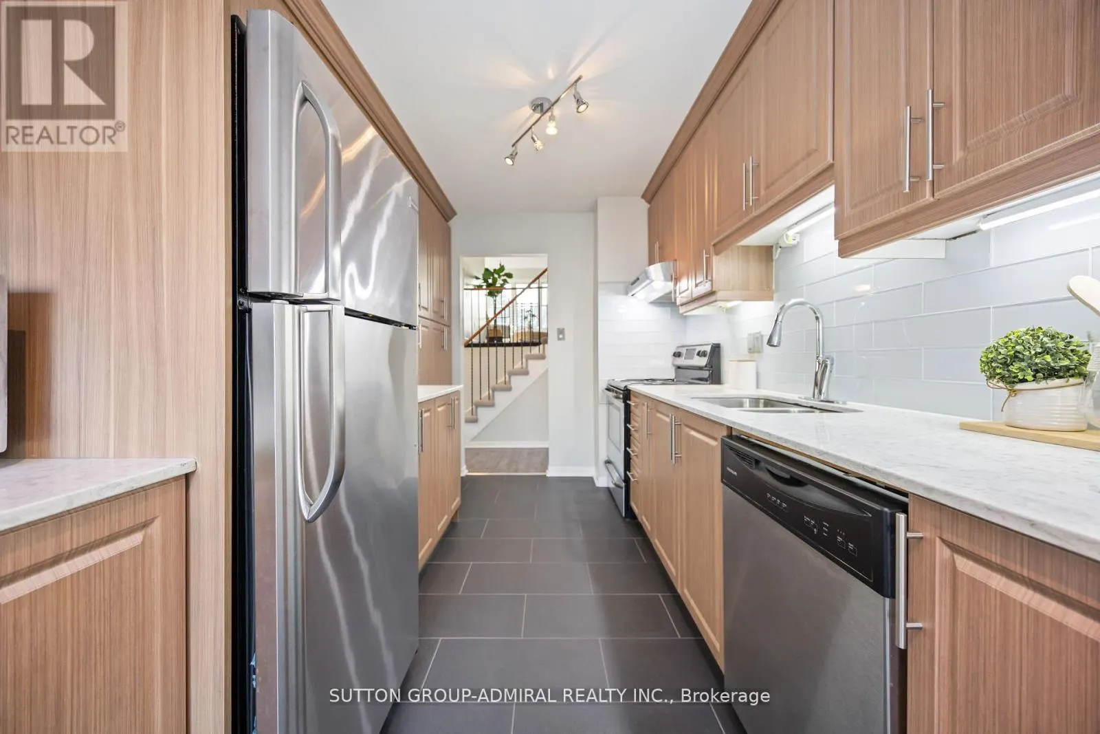 12 TILBURN PLACE