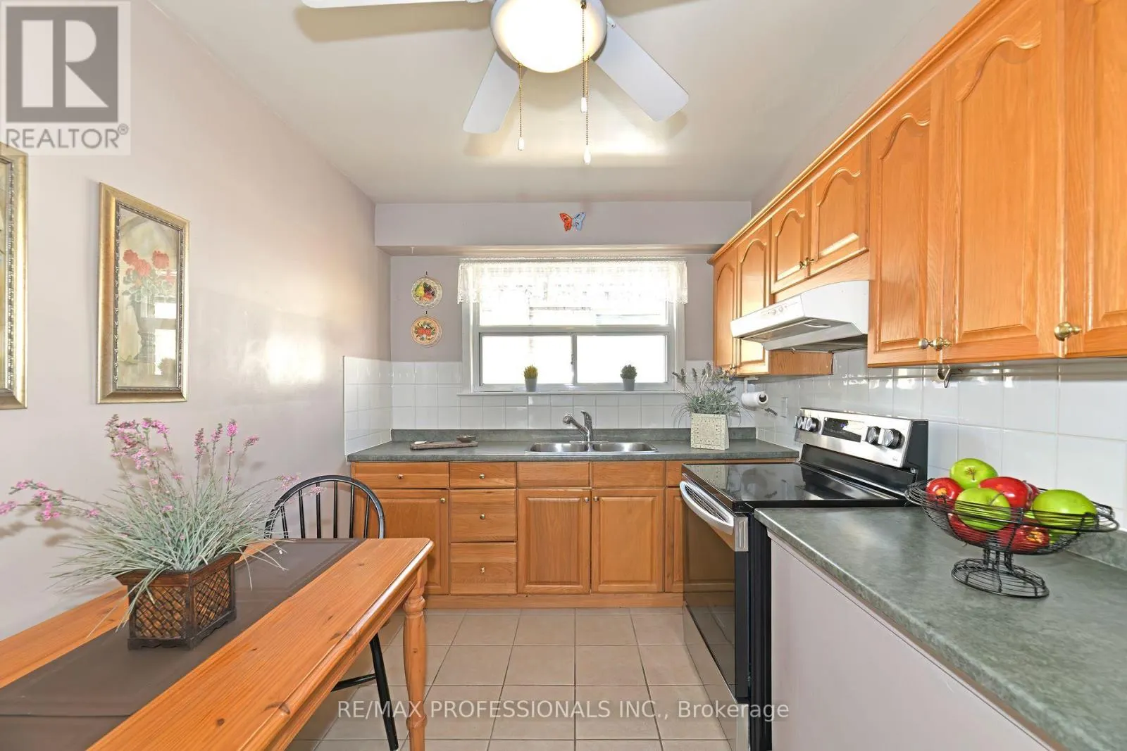 39 MONTVALE DRIVE