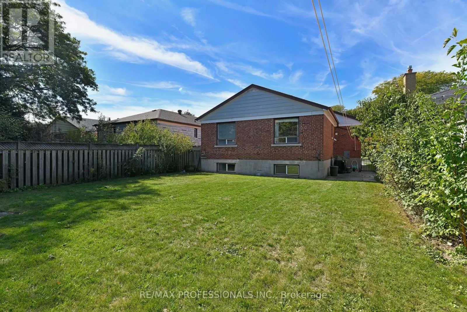 39 MONTVALE DRIVE