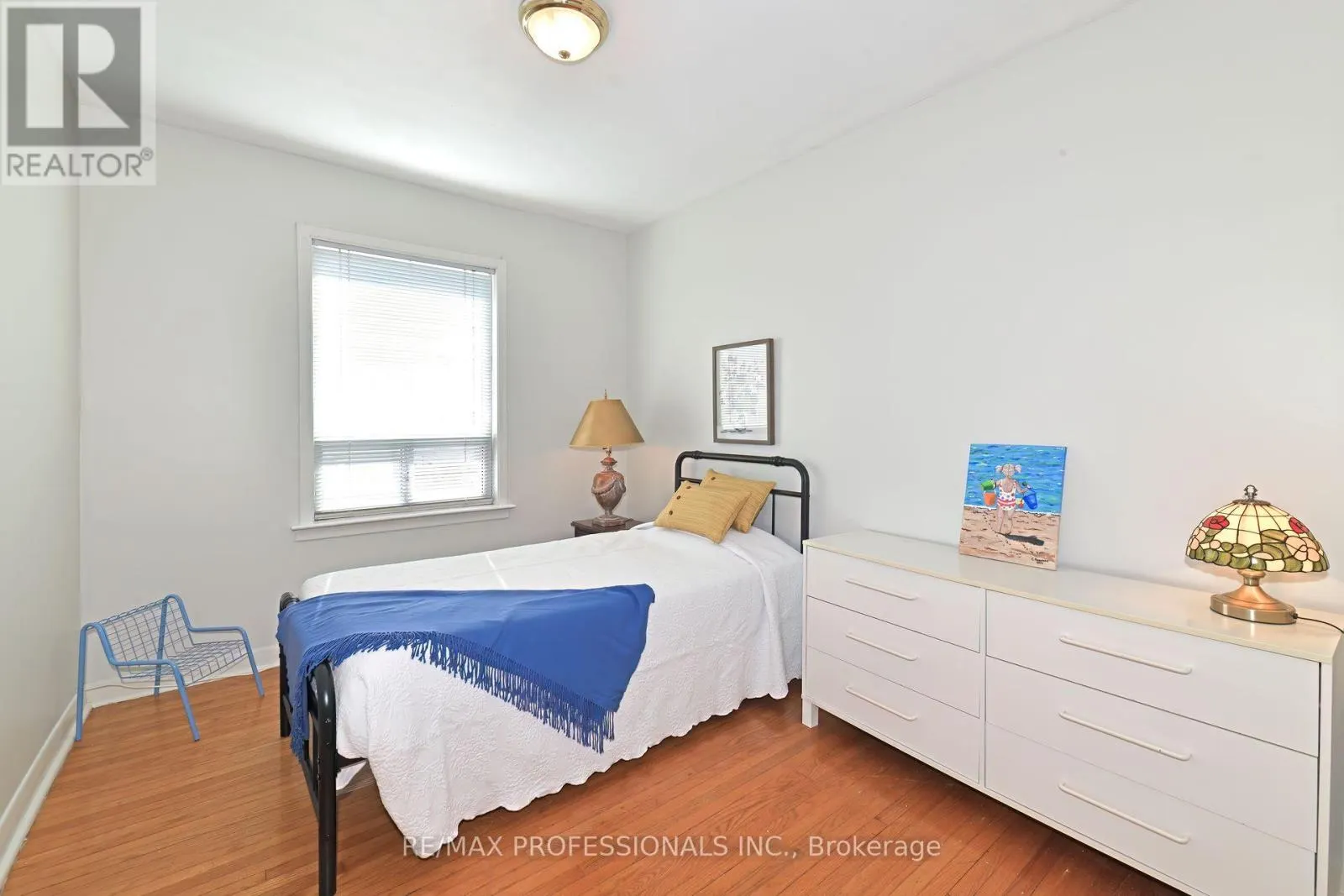 39 MONTVALE DRIVE