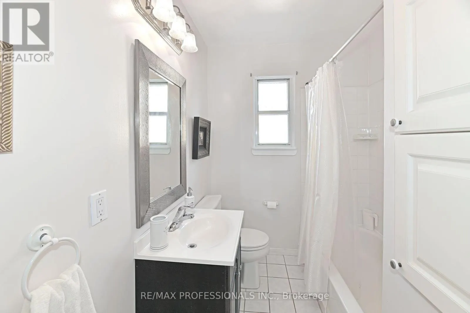 39 MONTVALE DRIVE
