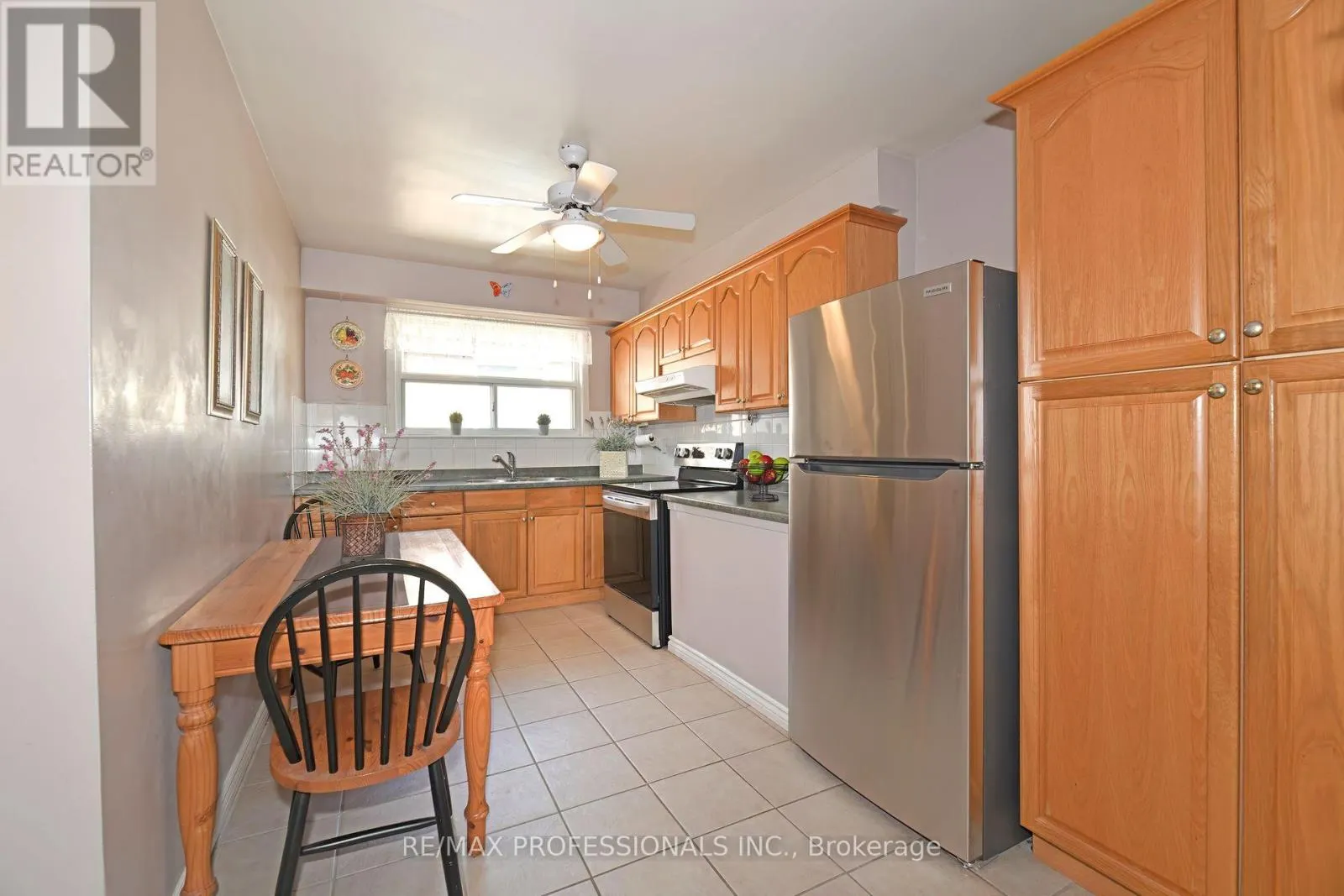 39 MONTVALE DRIVE