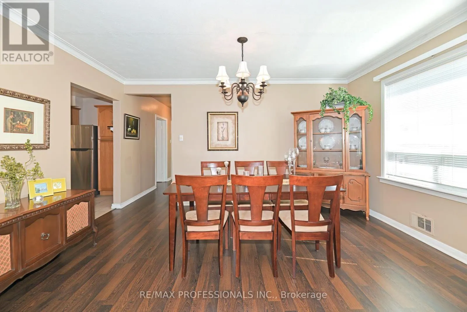 39 MONTVALE DRIVE