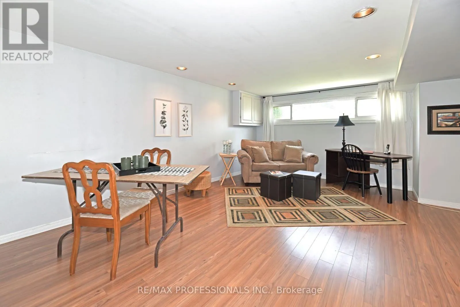 39 MONTVALE DRIVE