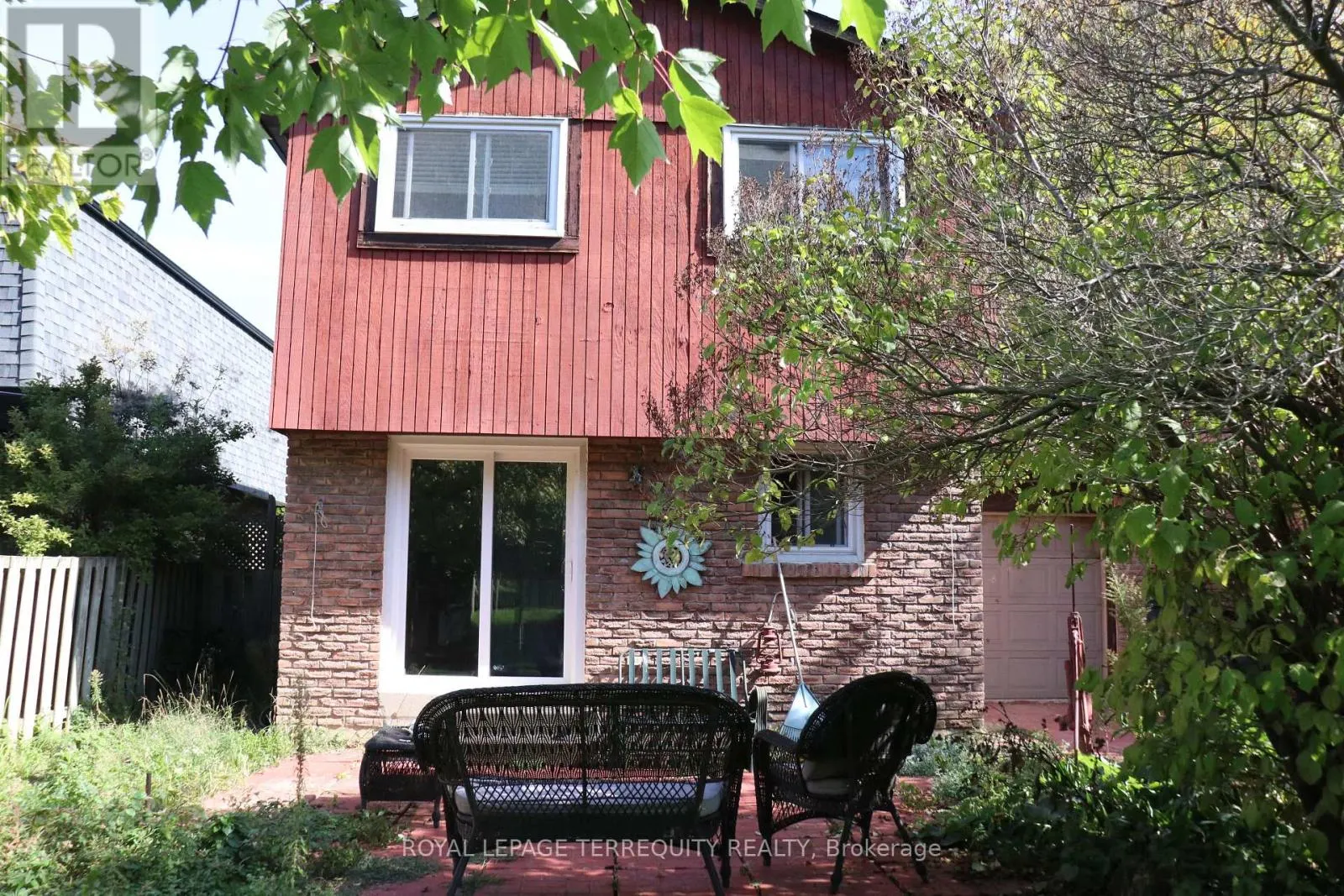 34 IVANIC COURT