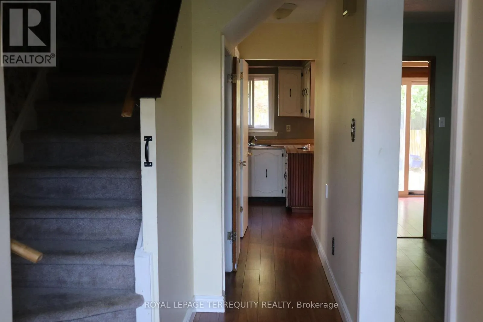 34 IVANIC COURT