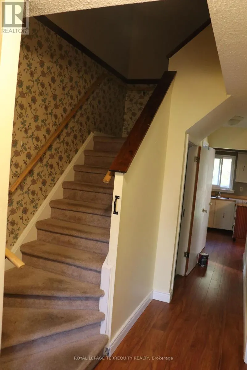 34 IVANIC COURT