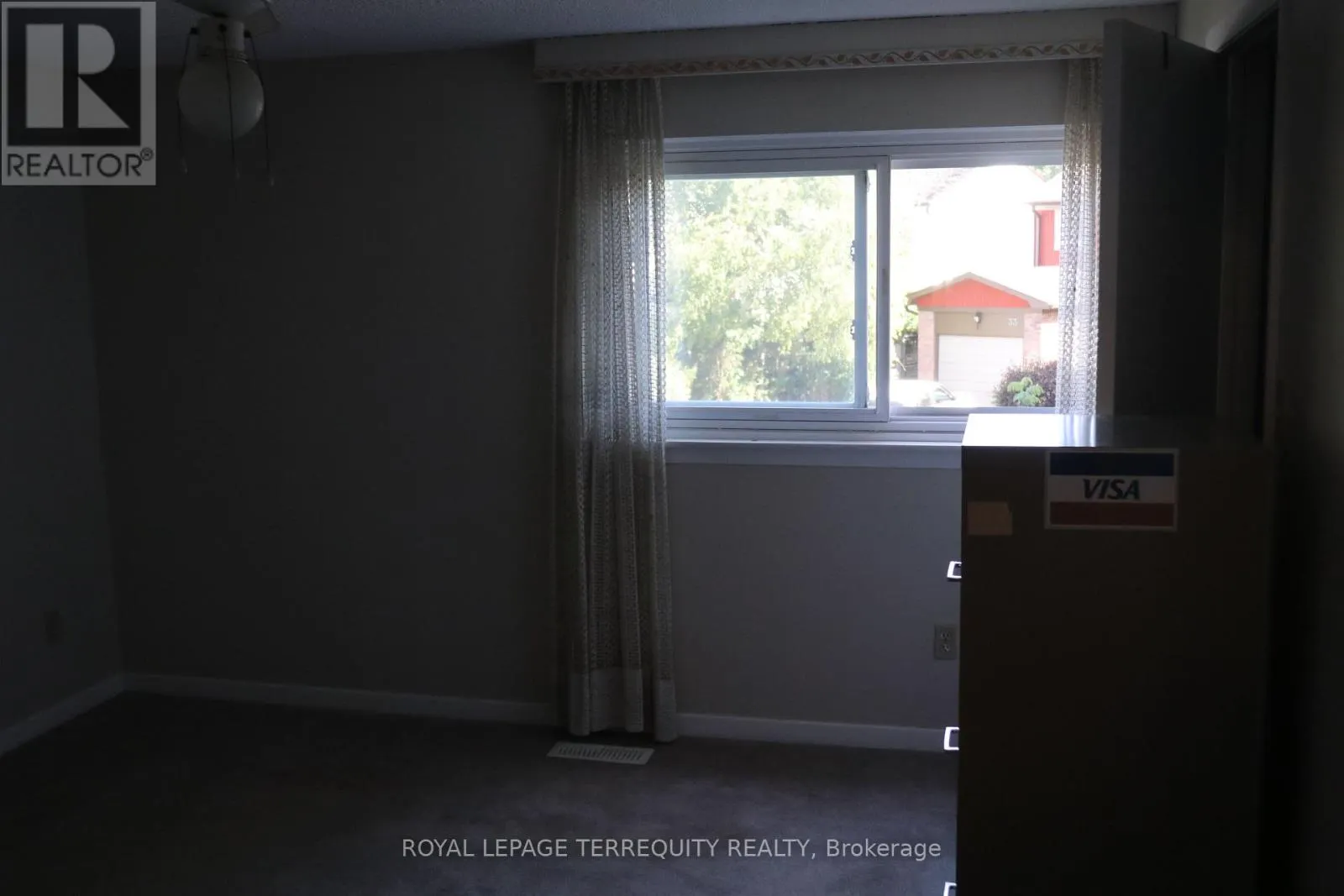 34 IVANIC COURT