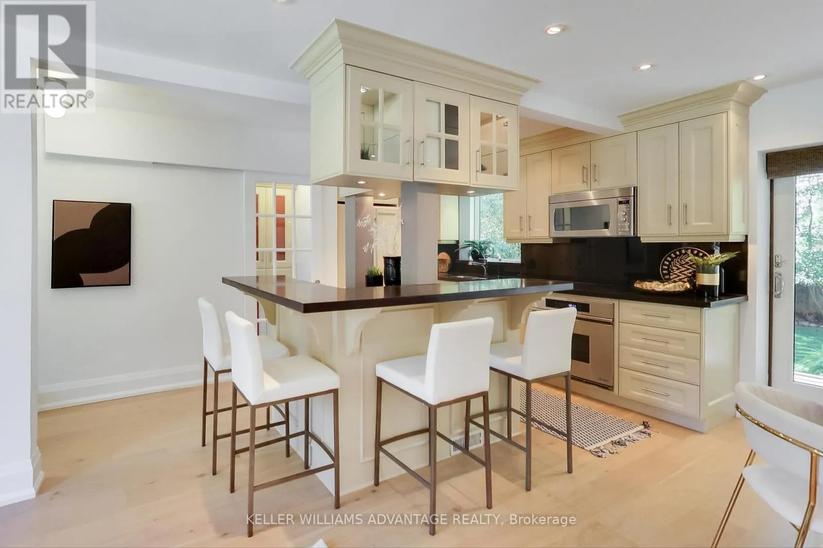 28 AVALON BOULEVARD