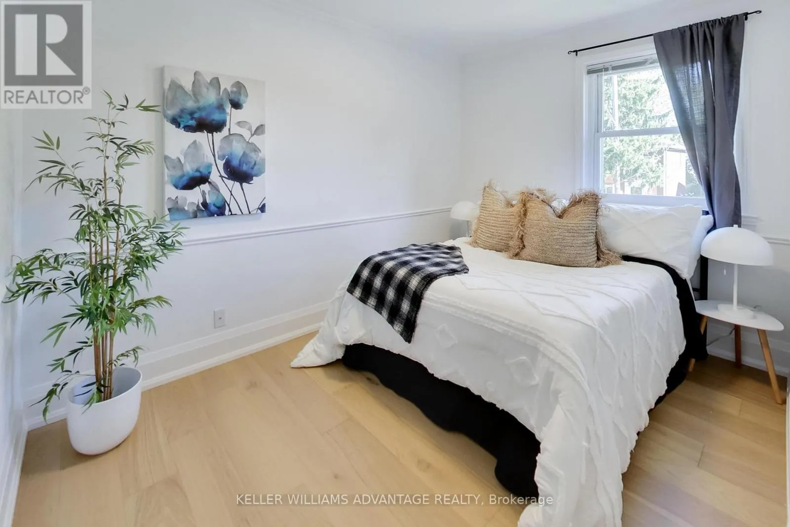 28 AVALON BOULEVARD