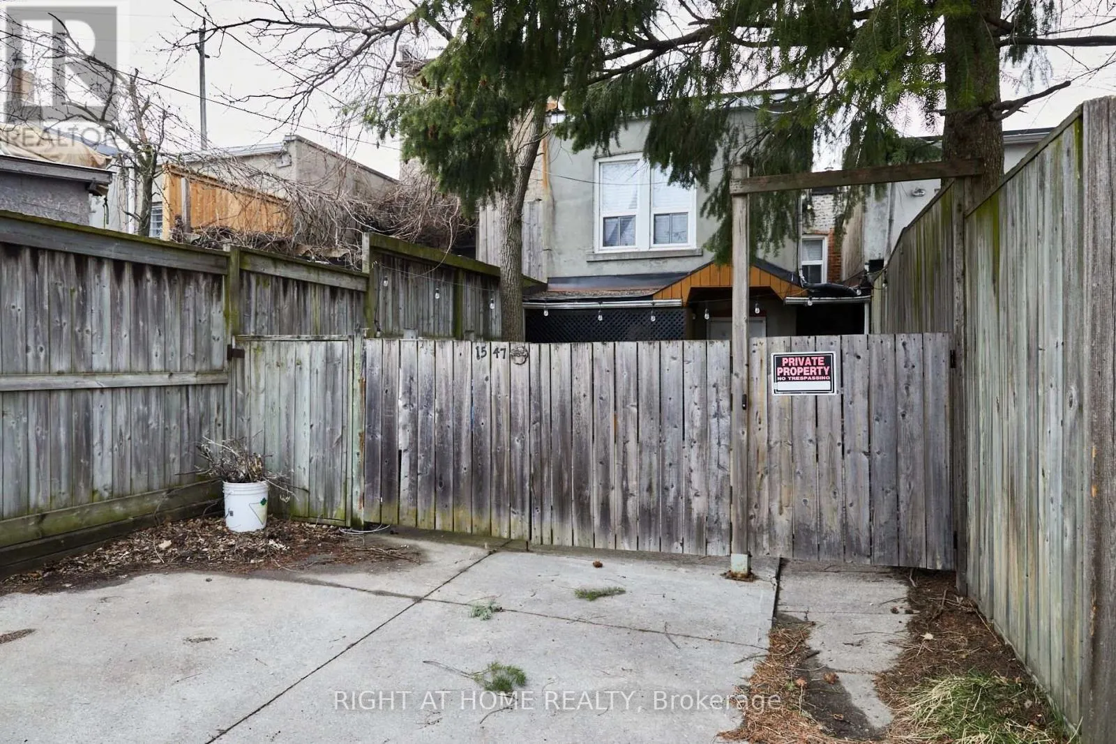 REAR - 1547 KINGSTON ROAD