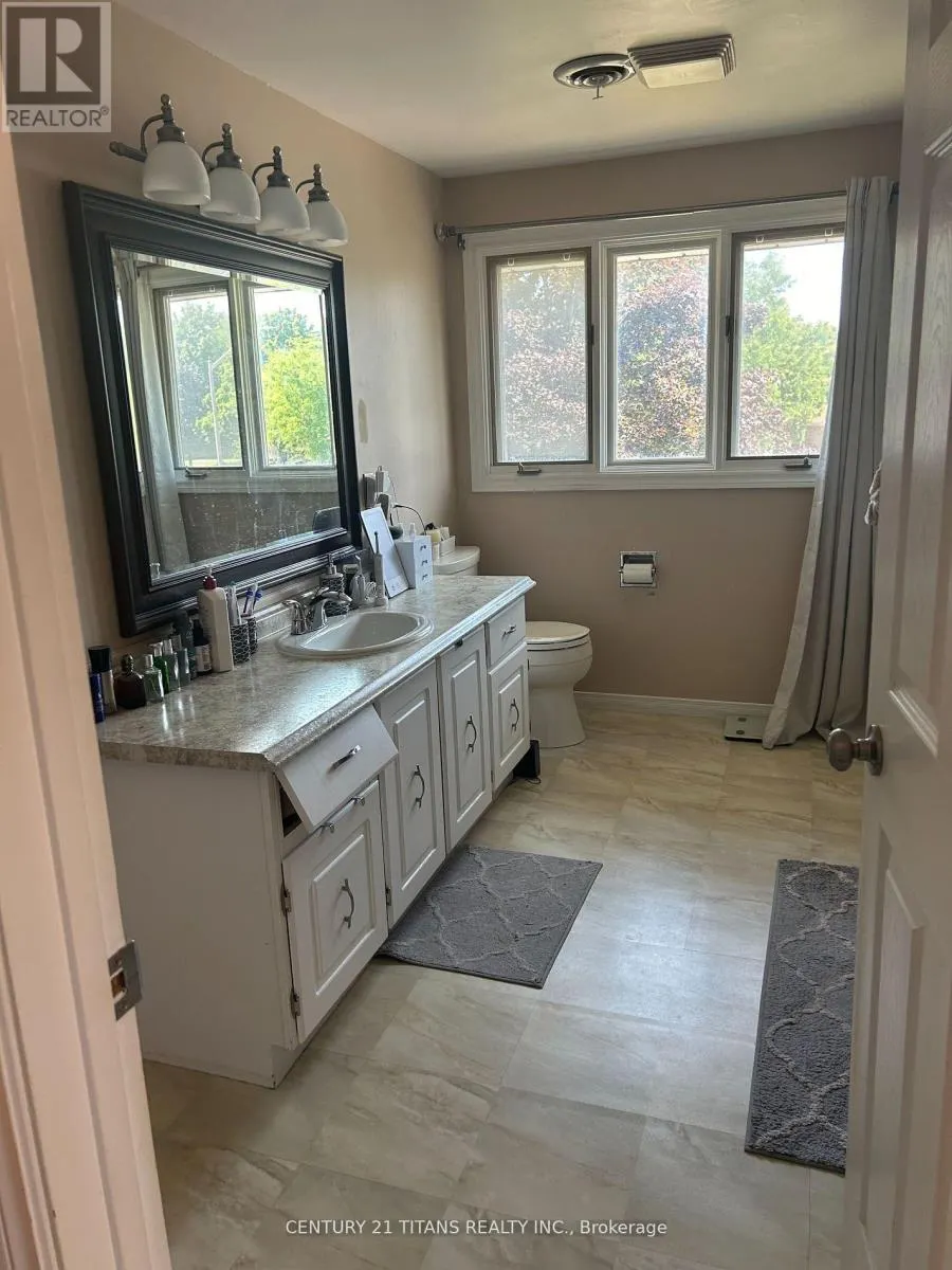 MAIN - 349 CARNABY COURT