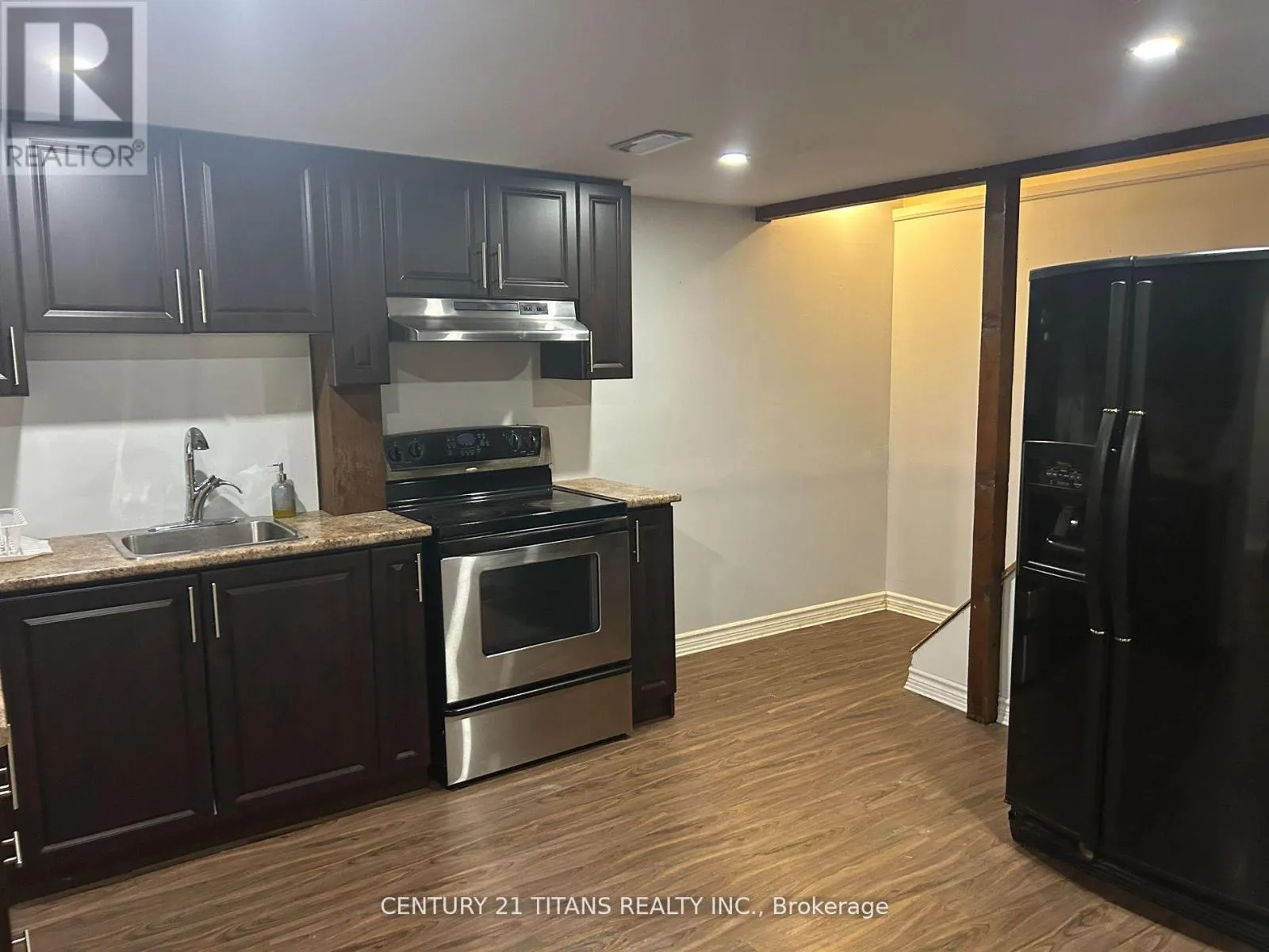 BSMT - 349 CARNABY COURT