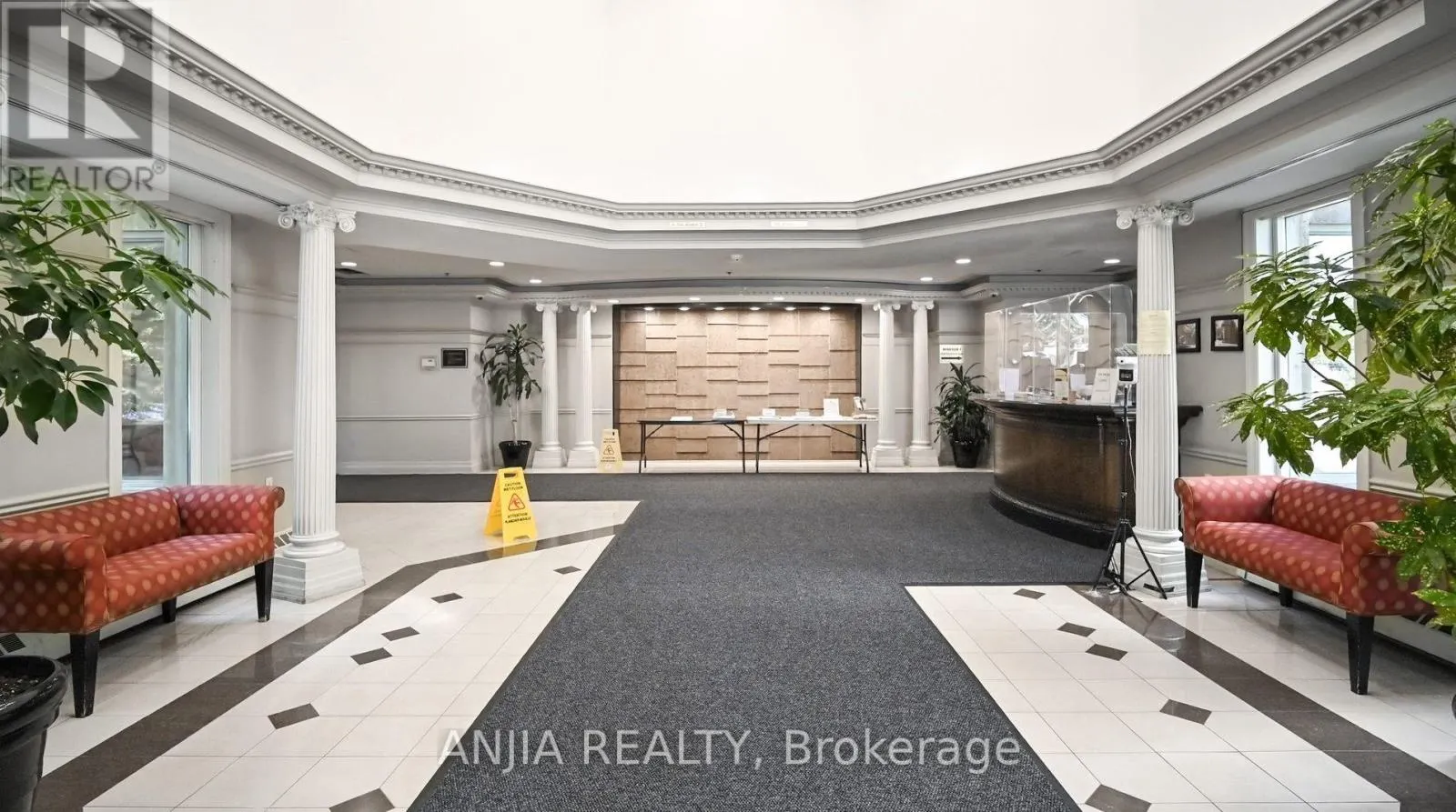 1705 - 2627 MCCOWAN ROAD
