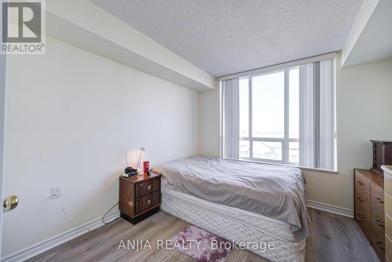 1705 - 2627 MCCOWAN ROAD