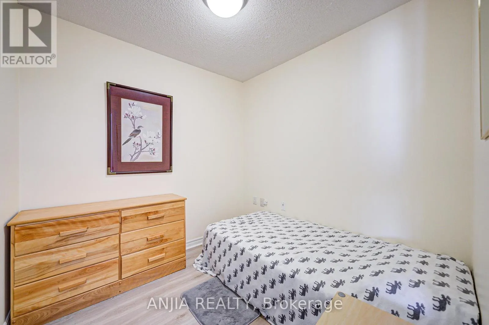 1705 - 2627 MCCOWAN ROAD