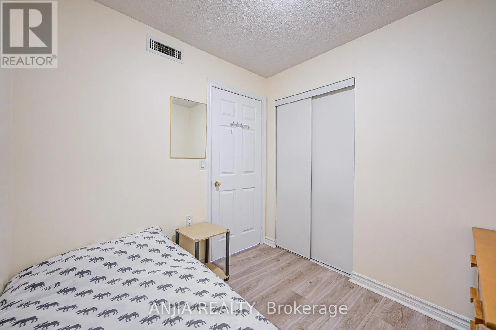 1705 - 2627 MCCOWAN ROAD