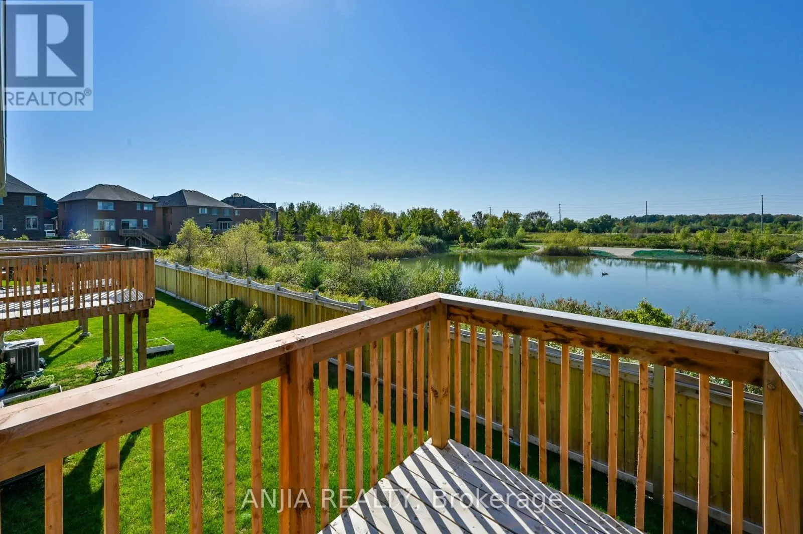 16 VELVET DRIVE