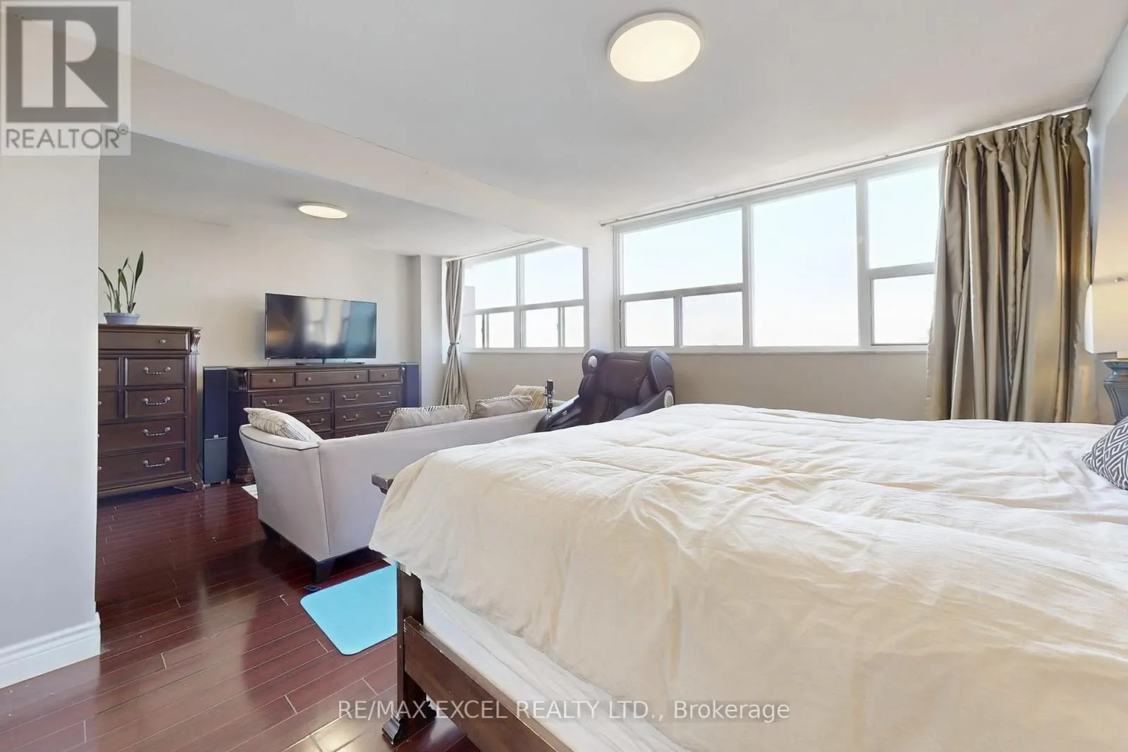 1708 - 4101 SHEPPARD AVENUE E