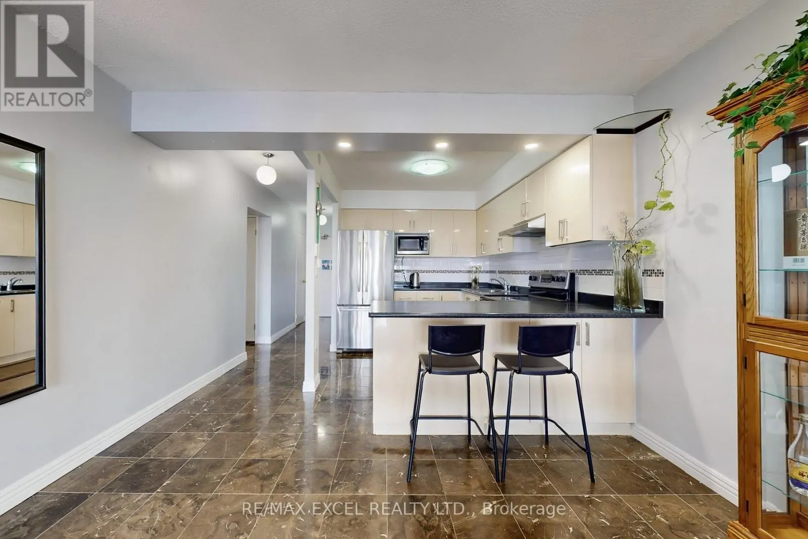 1708 - 4101 SHEPPARD AVENUE E