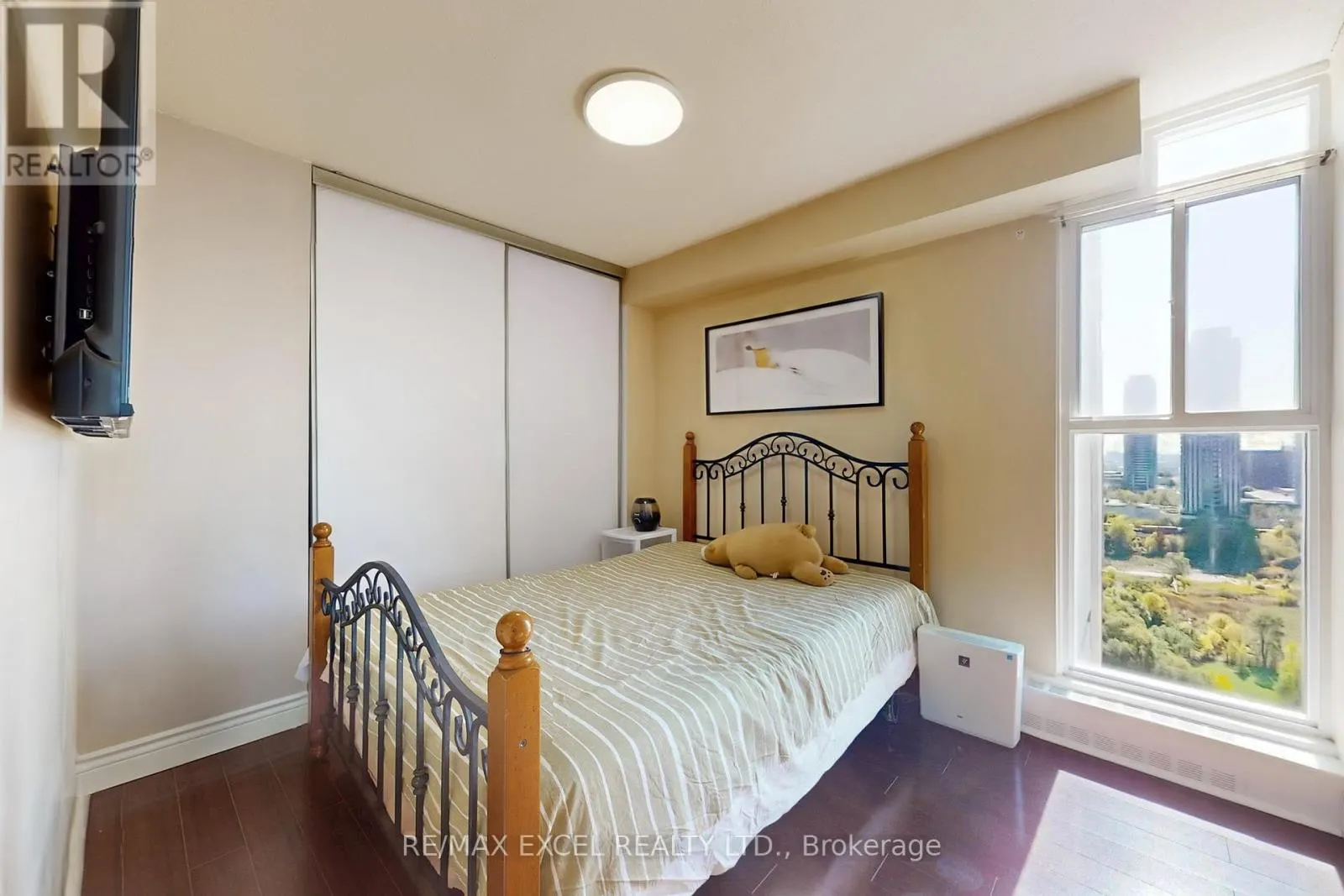 1708 - 4101 SHEPPARD AVENUE E
