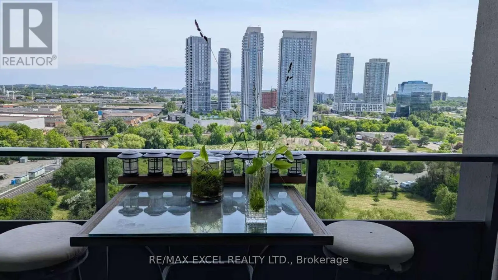 1708 - 4101 SHEPPARD AVENUE E