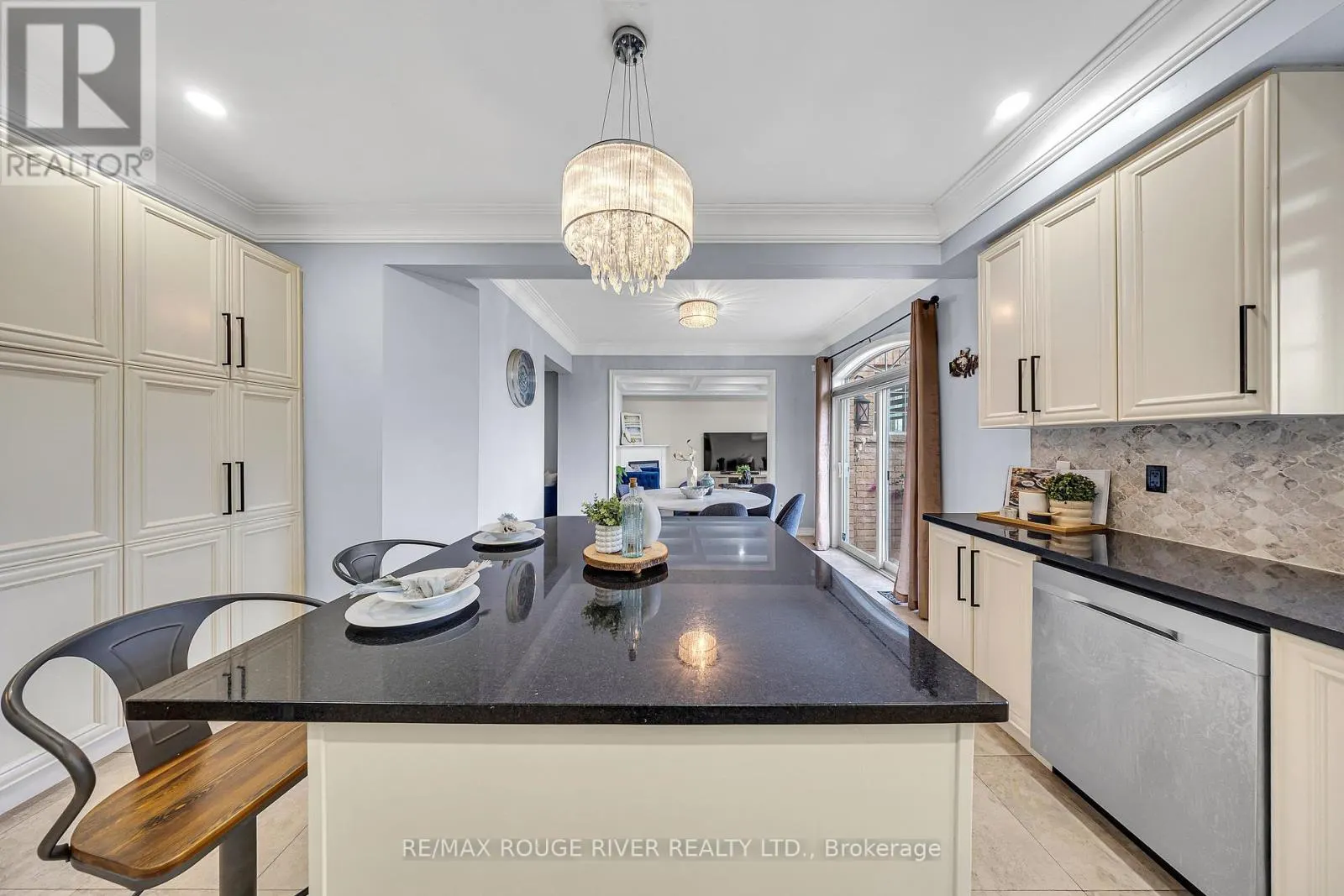 8 ST PHILIP COURT
