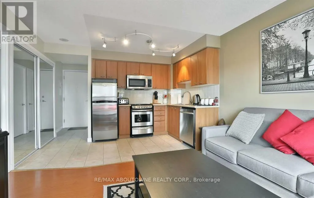 3205 - 36 LEE CENTRE DRIVE