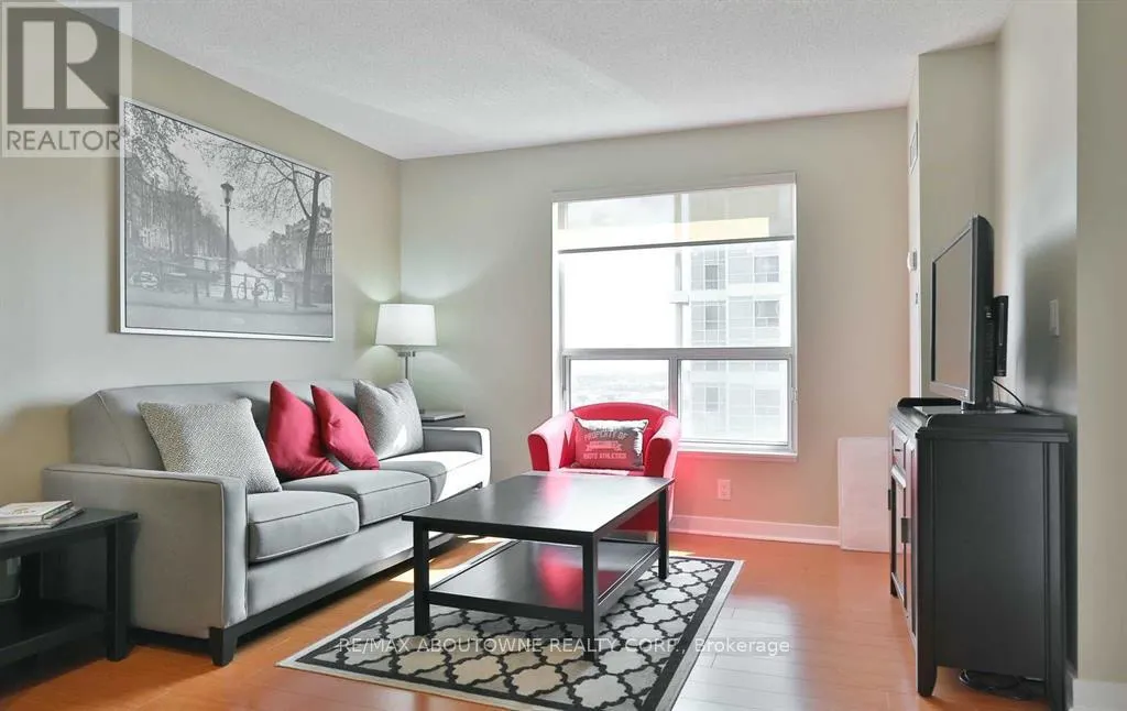3205 - 36 LEE CENTRE DRIVE