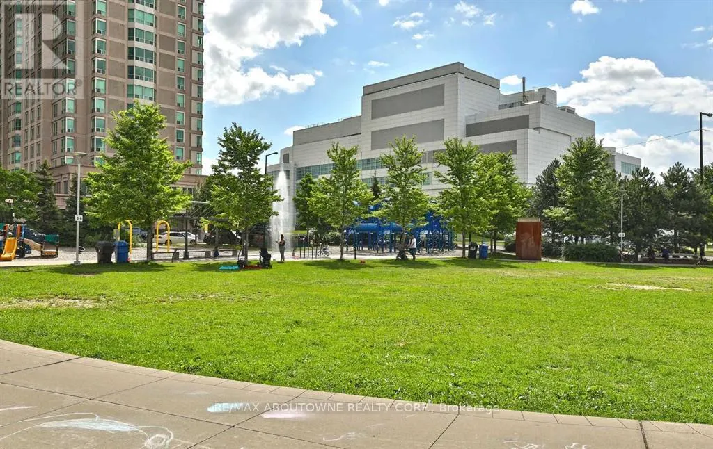 3205 - 36 LEE CENTRE DRIVE