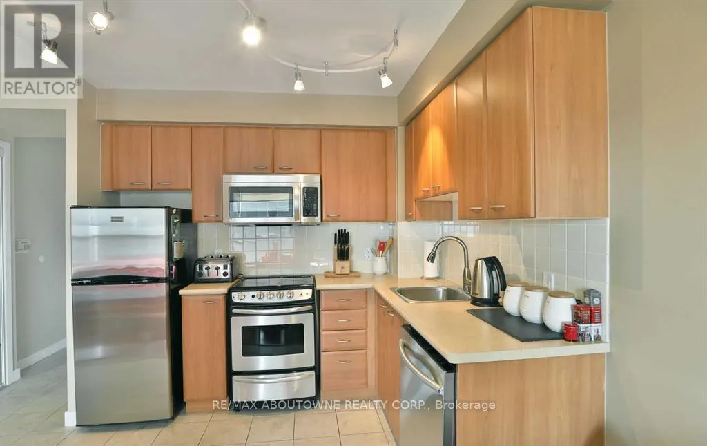 3205 - 36 LEE CENTRE DRIVE