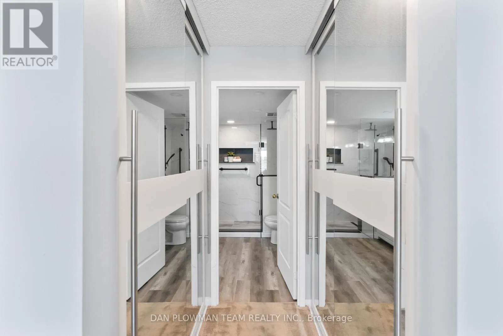 609 - 712 ROSSLAND ROAD E
