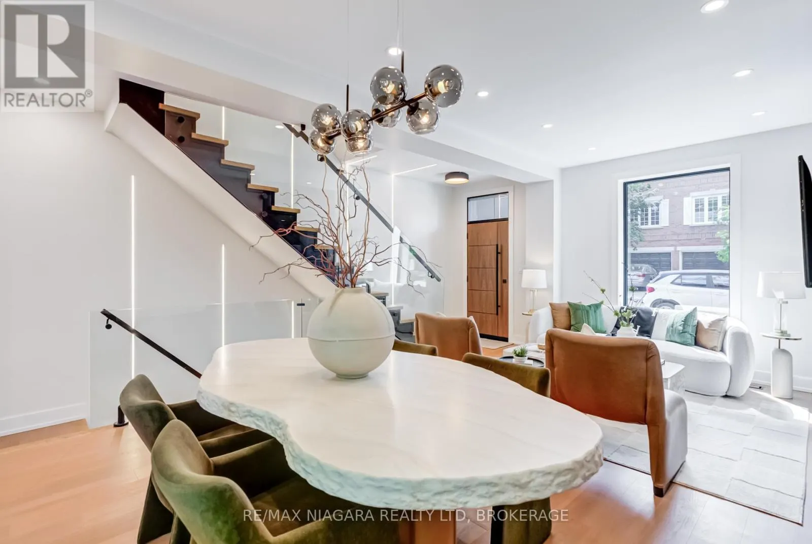 95 KIMBERLEY AVENUE