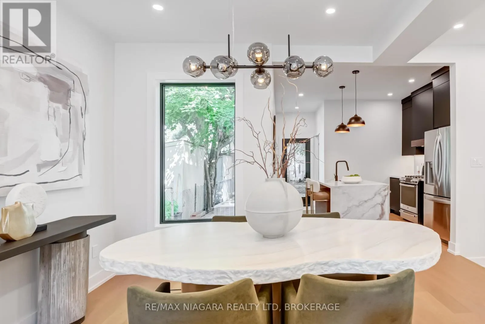 95 KIMBERLEY AVENUE