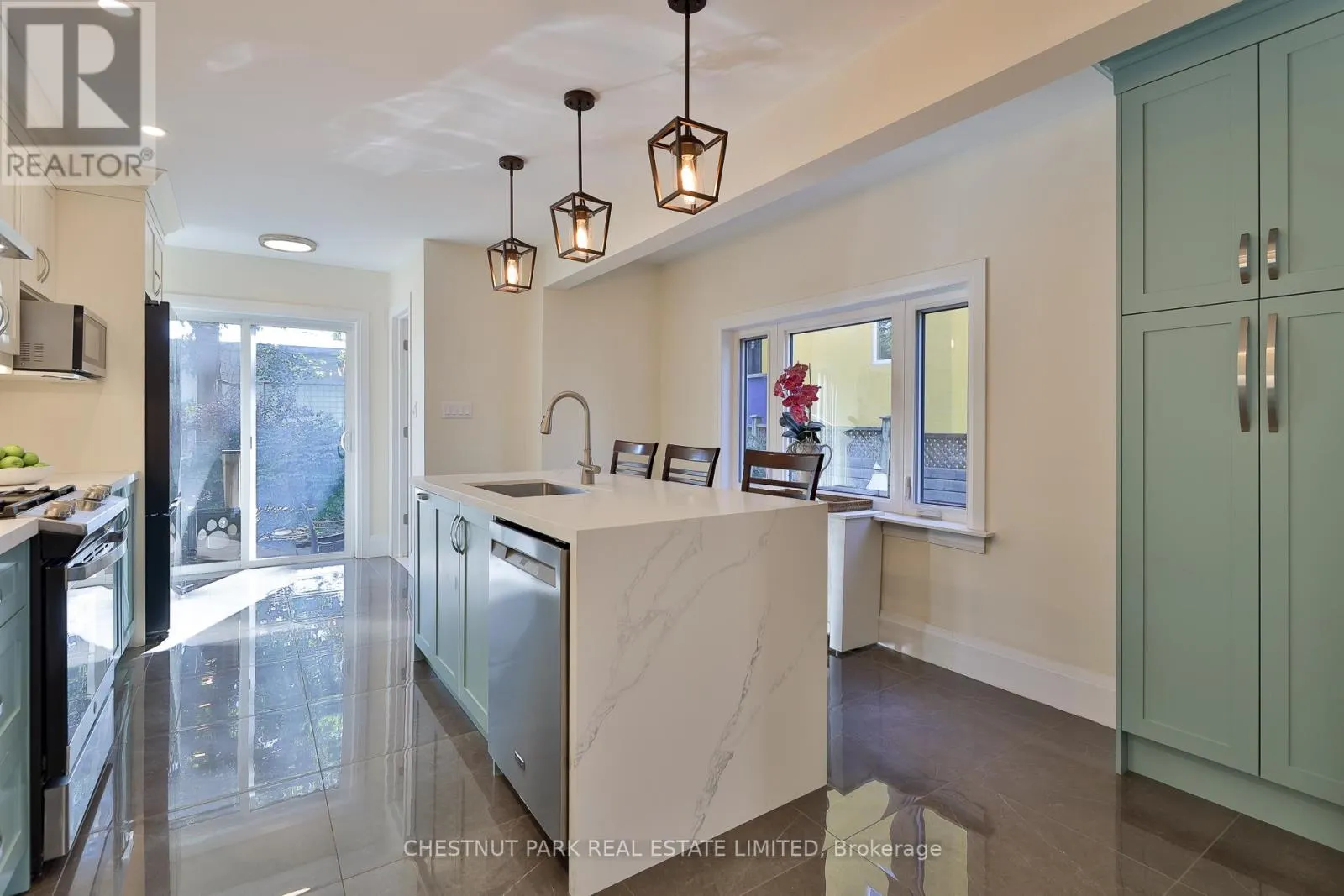 5 MINTO STREET