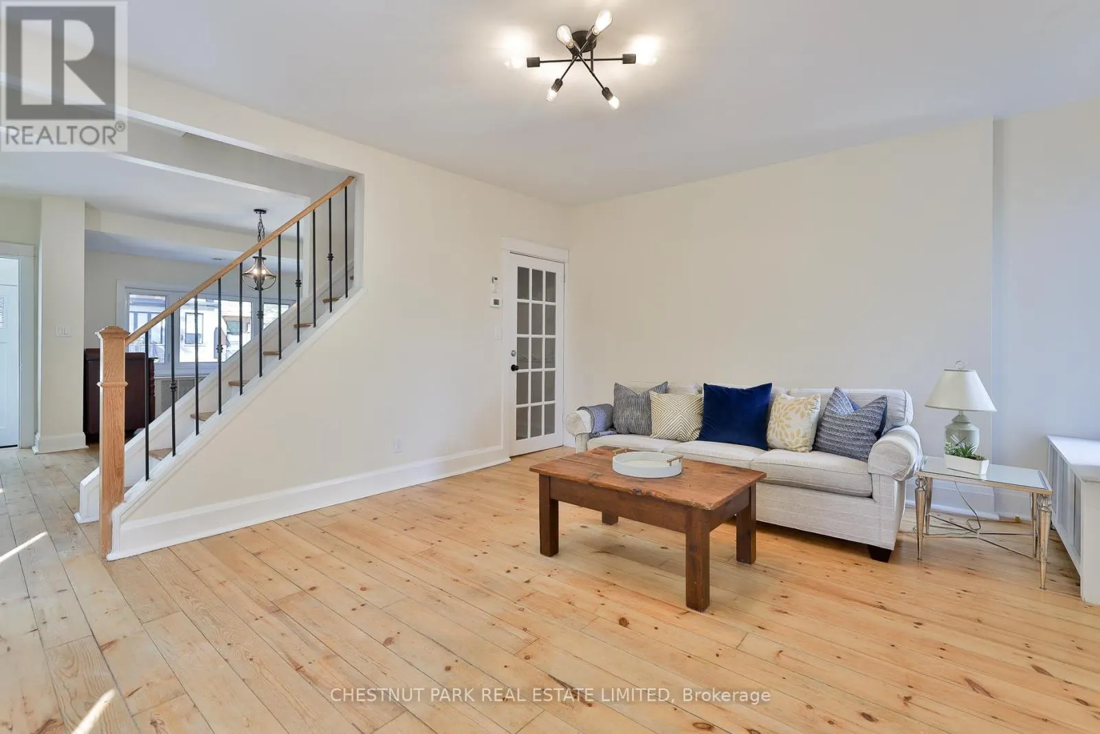 5 MINTO STREET