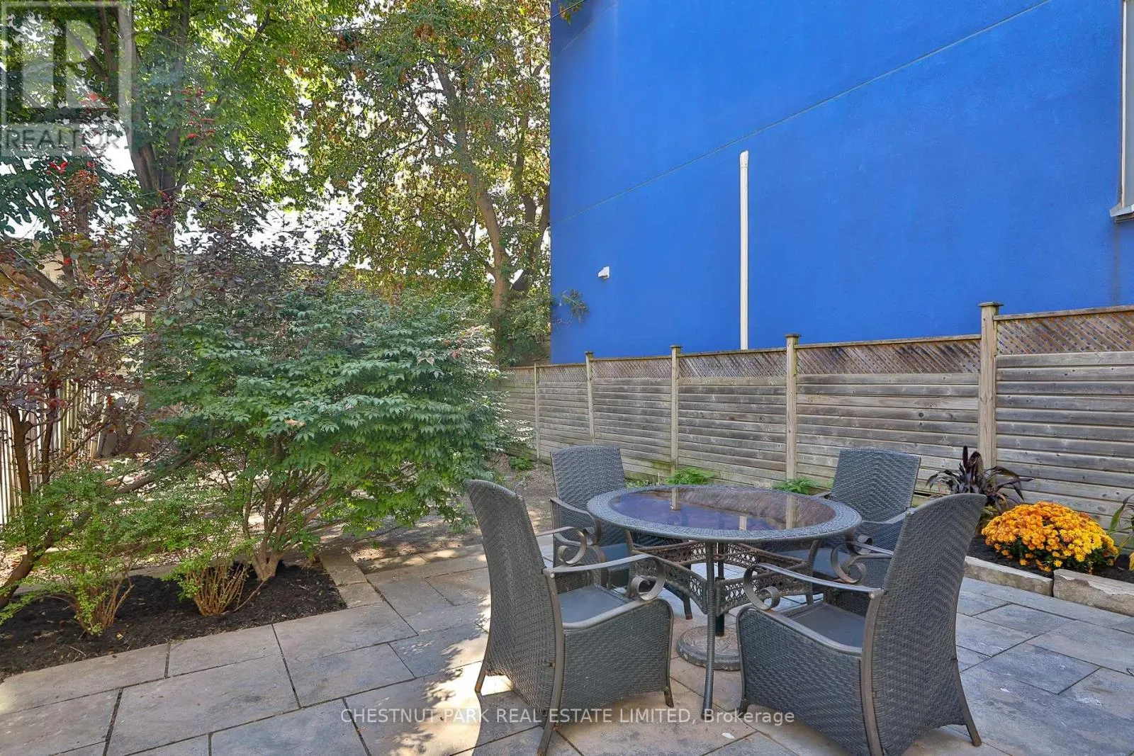 5 MINTO STREET
