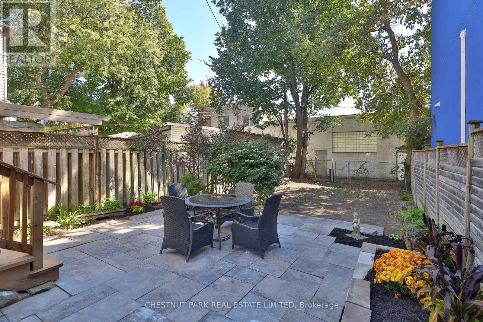 5 MINTO STREET