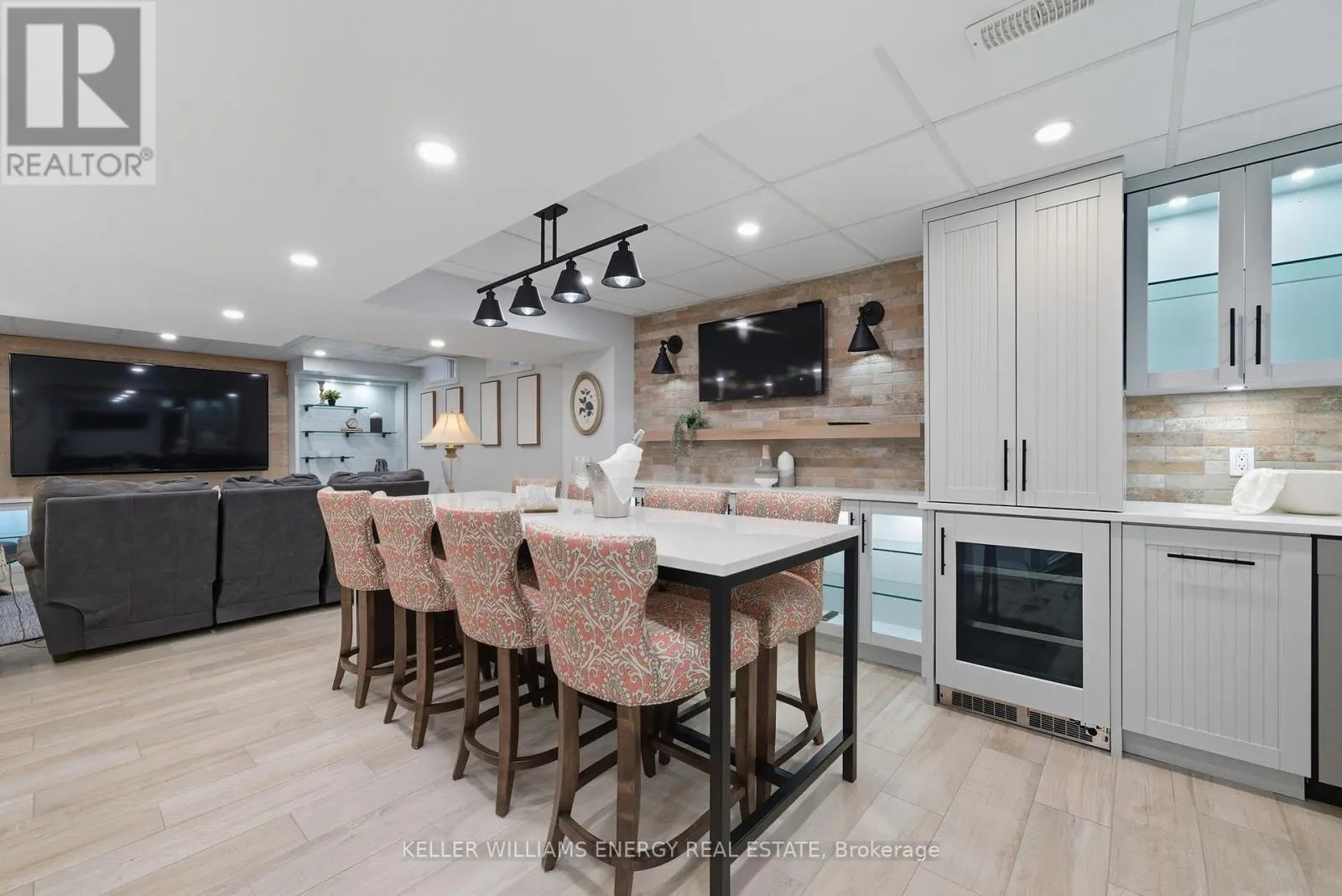 42 YACHT DRIVE