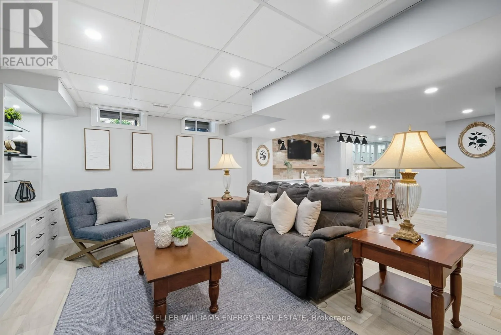 42 YACHT DRIVE