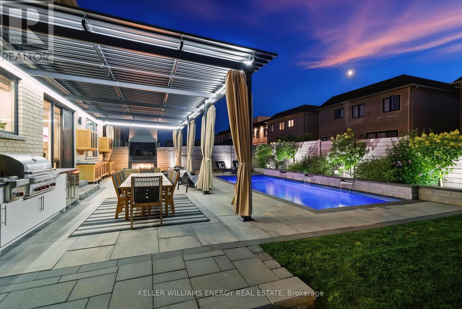 42 YACHT DRIVE