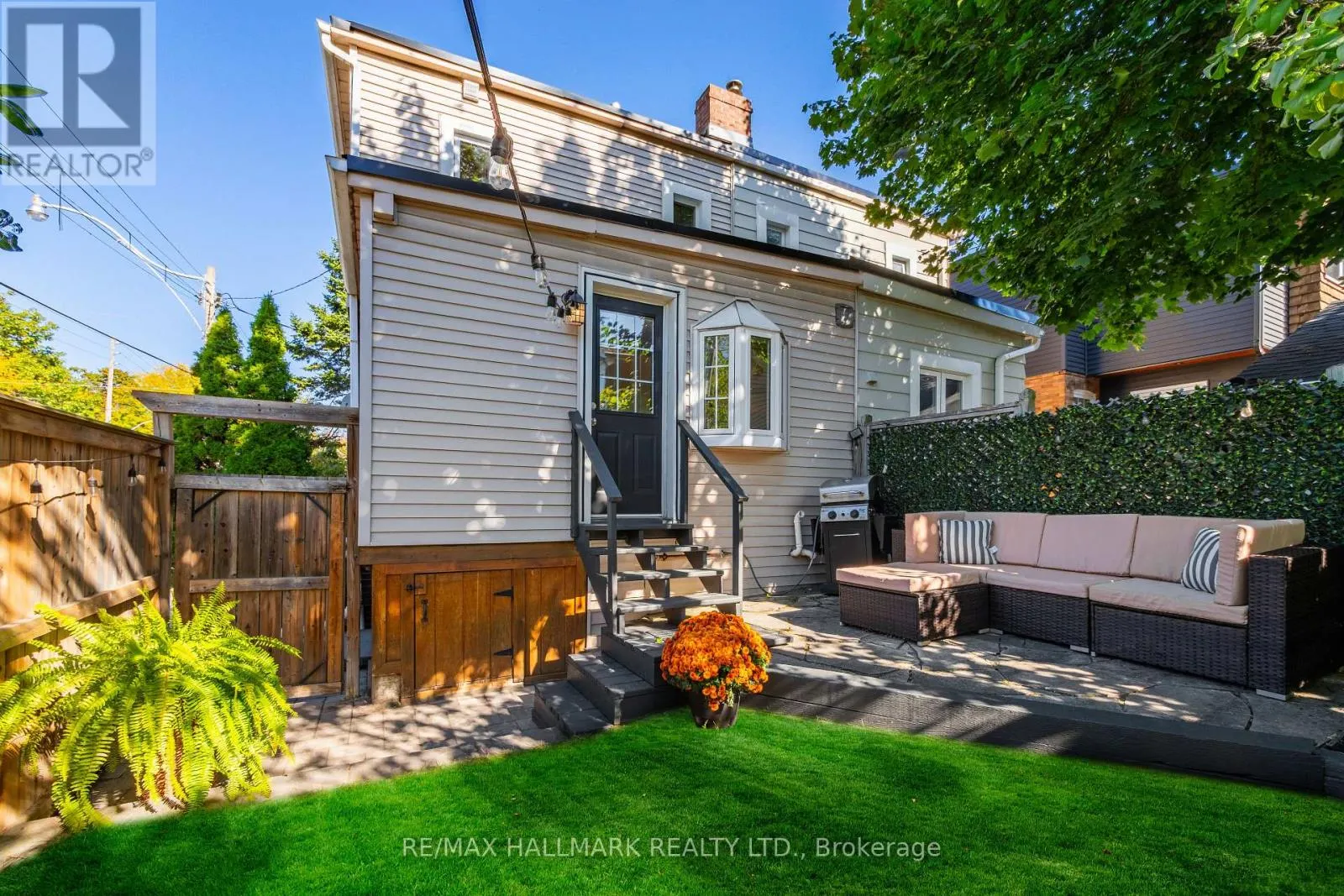 1 HEYWORTH CRESCENT
