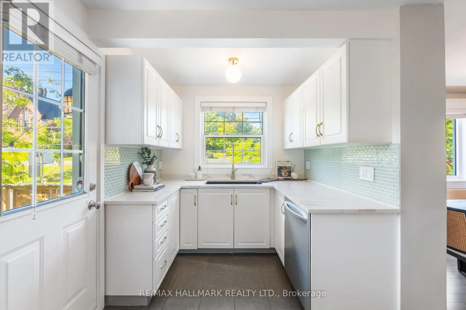 1 HEYWORTH CRESCENT