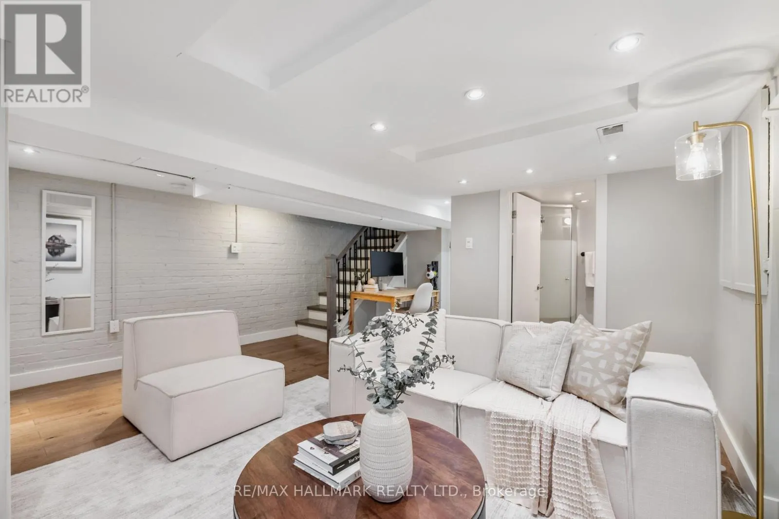 1 HEYWORTH CRESCENT