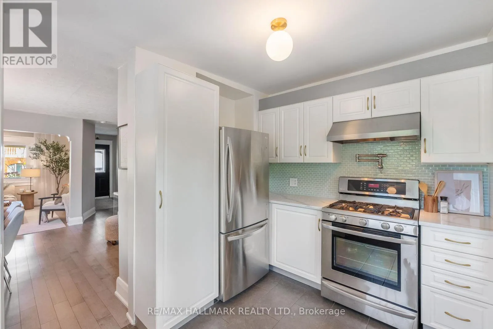1 HEYWORTH CRESCENT